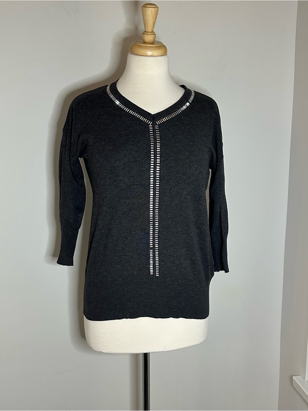 Laura Petite Black V-Neck Embellished Women's Top XS